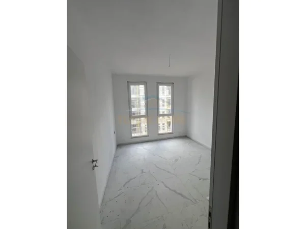 Tirane, shitet apartament 1+1+Ballkon Kati 5, 52 m² 73.000 € (Univers City , QTU)