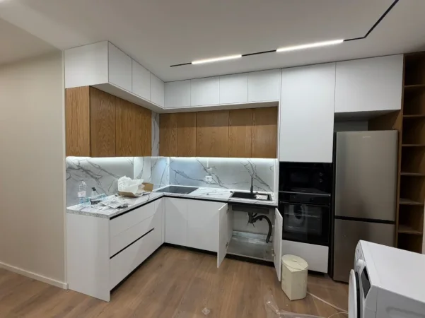 Tirane, jepet me qera apartament 2+1 Kati 5, 104 m² 800 € (Don Bosko)