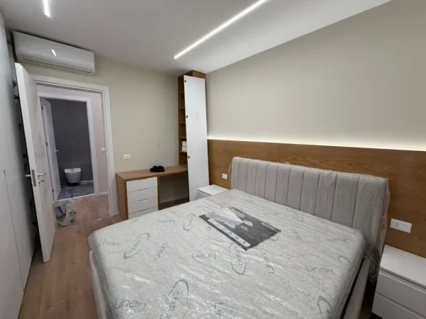 Tirane, jepet me qera apartament 2+1 Kati 5, 104 m² 800 € (Don Bosko)