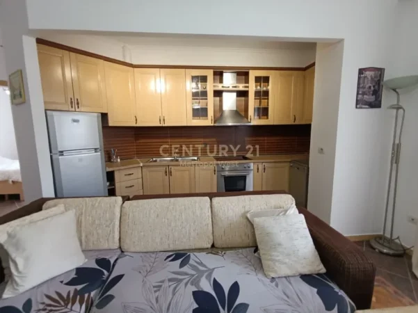 Tirane, jepet me qera apartament 2+1 Kati 7, 80 m² 650 € (RRUGA E ELBASANIT)