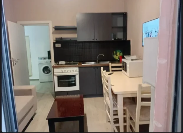 🏡 Jepet me Qira Apartament 1+1 ne Bllok, nder zonat me te mira te Tiranes,