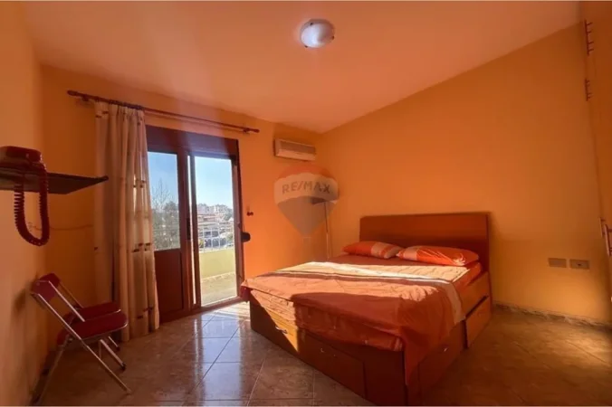 Vlore, jepet me qera apartament 1+1+Ballkon Kati 3, 72 m² 300 € (Rruga Gjergj Kastrioti (Transballkanike), Vlorë)