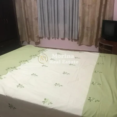 Tirane, jepet me qera apartament 2+1 Kati 3, 70 m² 400 € (Pallati me Shigjeta)