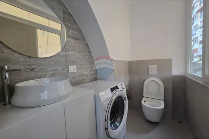 Tirane, jepet me qera apartament 1+1 , (Rruga e Elbasanit)