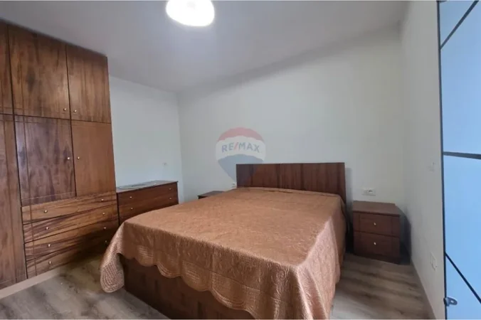 Tirane, jepet me qera apartament 1+1 , (Rruga e Elbasanit)