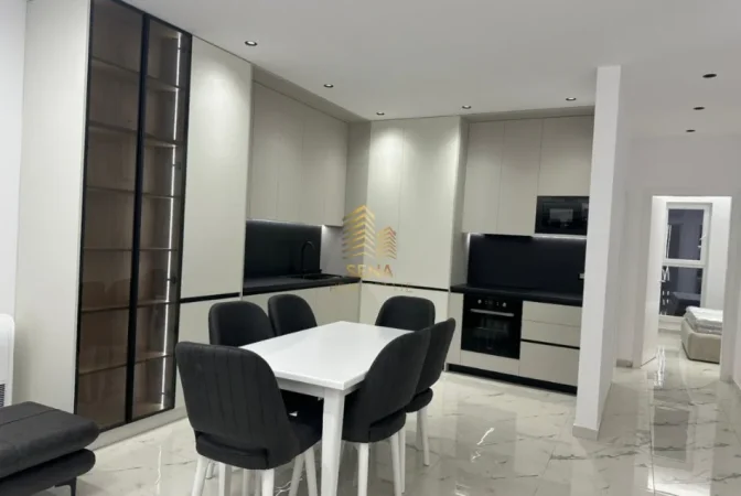 Tirane, jepet me qera apartament 2+1+Ballkon Kati 6, 100 m² 850 € (Laprake,Aura Kompleks)