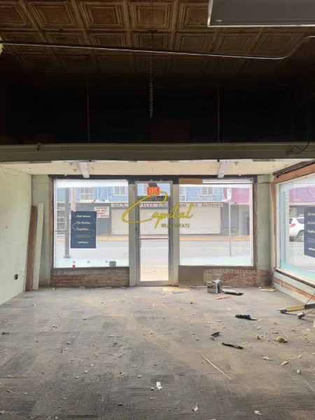 Tirane, jepet me qera dyqan Kati 0, 100 m² 800 € (ASTIR)