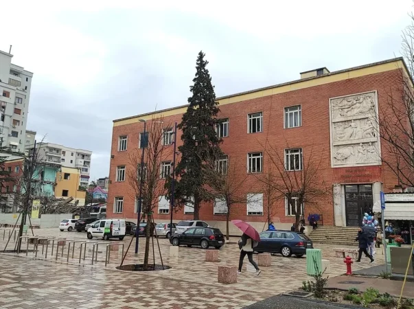 Shqiperi, shitet apartament 3+1 Kati 3, 85 m² 185.000 € (STACIONI I TRENIT)