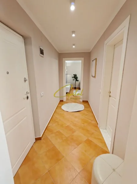 Tirane, shitet apartament 1+1 Kati 4, 64 m² 144.000 € (SELVIA)