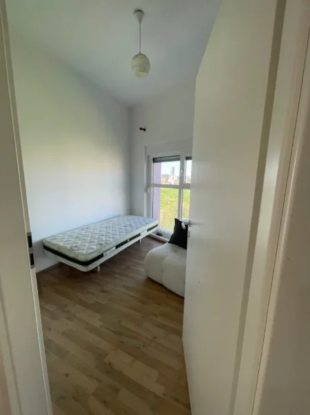 jepet me qera apartament 2+1+Ballkon Kati 4, 110 m² 500 € (Rruga Pasho Hysa)
