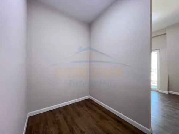 Tirane, shitet apartament 1+1+2 Ballkone Kati 4, 76 m² 138.000 € (Rezidence Porta Tirana e Re)