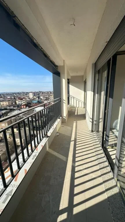 Tirane, jepet me qera apartament 2+1 Kati 5, 115 m² 1.000 € (JORDAN MISJA)