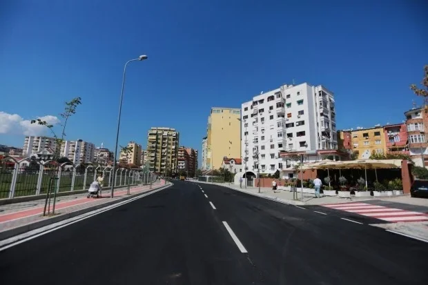 Tirane, jepet me qera , 18 m² 250 € (RRUGA KOSOVAREVE)