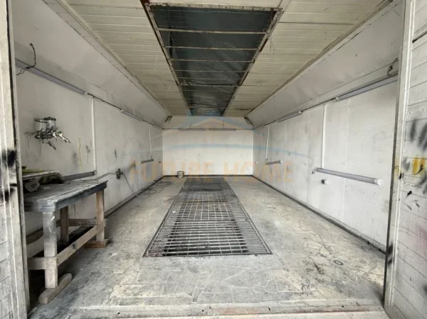 Tirane, jepet me qera magazine Kati 0, 103 m² 800 € (Rruga Shefqet Kuka,Fresk)