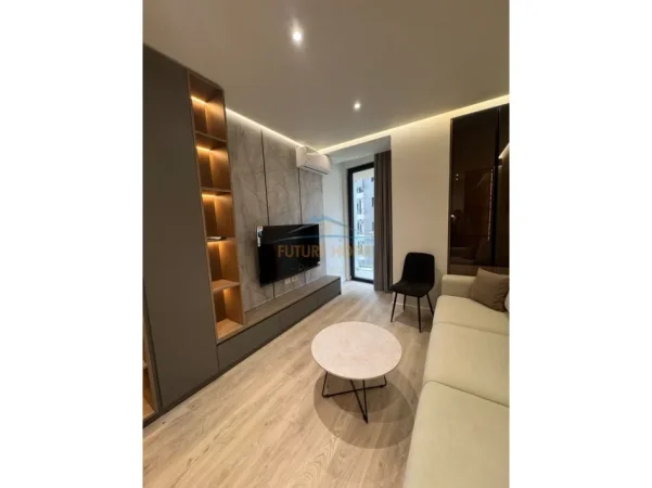 Tirane, jepet me qera apartament 1+1+Ballkon Kati 1, 65 m² 1.000 € (Golden Tower)