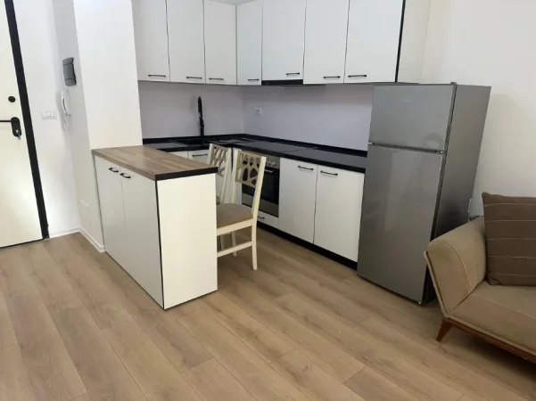 Tirane, jepet me qera apartament 1+1 , 73 m² 650 € (Zogu i Zi)