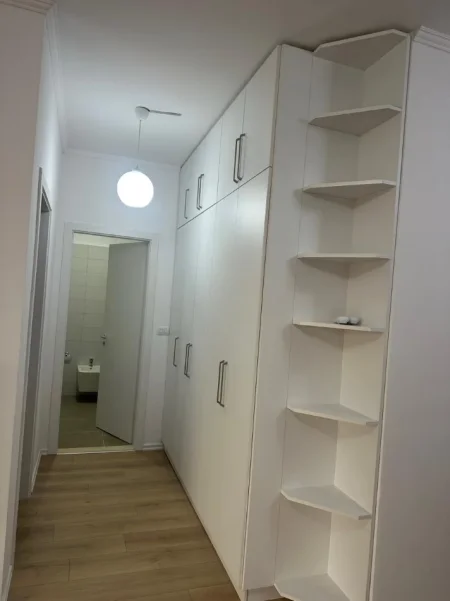 Tirane, jepet me qera apartament 1+1 , 73 m² 650 € (Zogu i Zi)