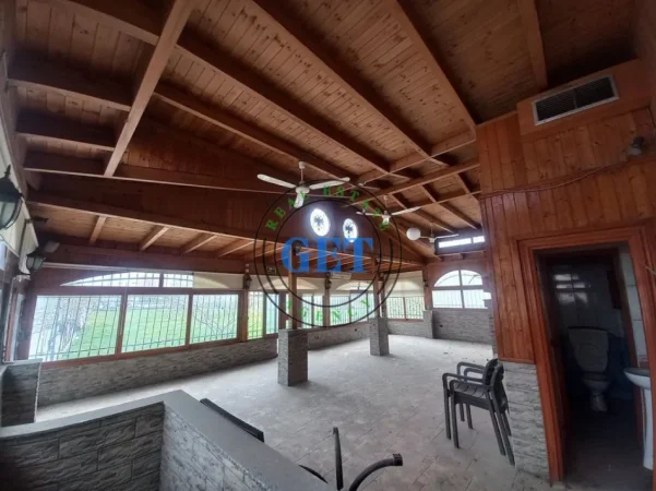 Durres, jepet me qera Kati 2, 70 m² 600 € (Stadiumi)