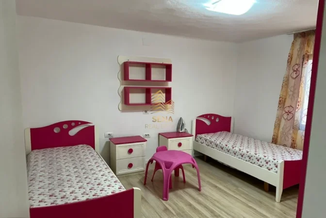Tirane, jepet me qera apartament 2+1 Kati 1, 70 m² 450 € (5 Maji)