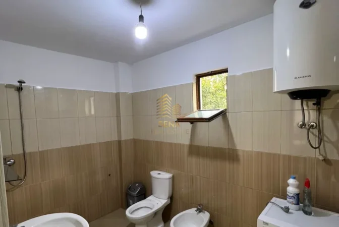 Tirane, jepet me qera apartament 2+1 Kati 1, 70 m² 450 € (5 Maji)
