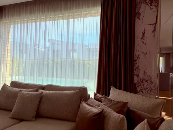 Tirane, jepet me qera Vile 4+1+Aneks Kati 3, 350 m² 5.000 € 