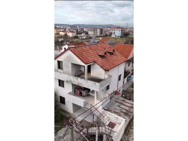 Tirane, shitet shtepi 3 Katshe Kati 3, 188 m² 230.000 € (Kamez)