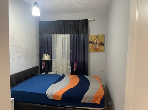 Tirane, jap me qera apartament 2+1+Ballkon Kati 4, 60 m² 650 € (Rruga e Kosovareve)