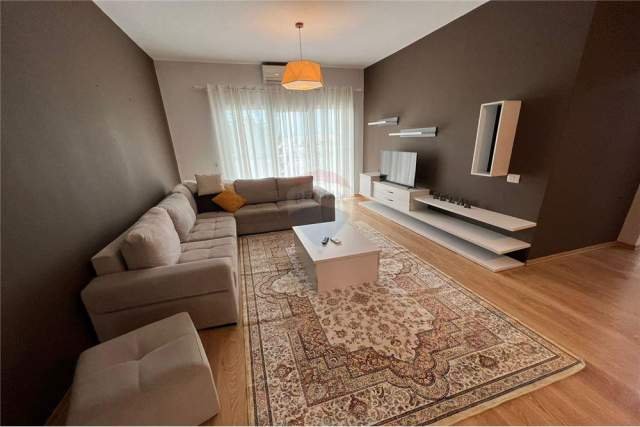 Tirane, jepet me qera 2+1+BLK Kati 2, 100 m² 500