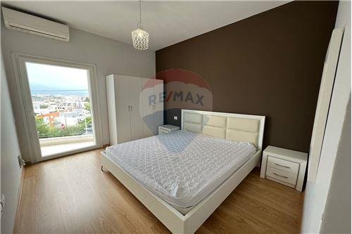 Tirane, jepet me qera apartament 500 Euro