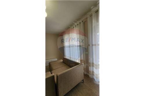 Tirane, jepet me qera apartament 600 Euro