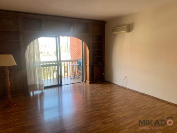Tirane, jepet me qera apartament 3+1+A+BLK Kati 5, 118 m² 700 Euro (prane RTSH)