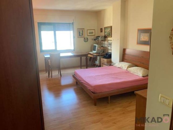 Tirane, jepet me qera apartament 3+1+A+BLK Kati 5, 118 m² 700 Euro (prane RTSH)