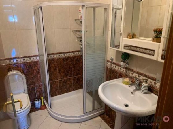Tirane, jepet me qera apartament 3+1+A+BLK Kati 5, 118 m² 700 Euro (prane RTSH)