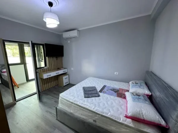 Tirane, shes Vile 2+1+A+BLK Kati 1, 220 m² 250.000 Euro (Porcelan, Kodra e Priftit)