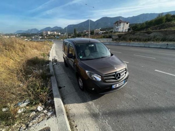 Tirane, shes makine Mercedes-Benz Viti Citan 2014, 9.200 Euro
