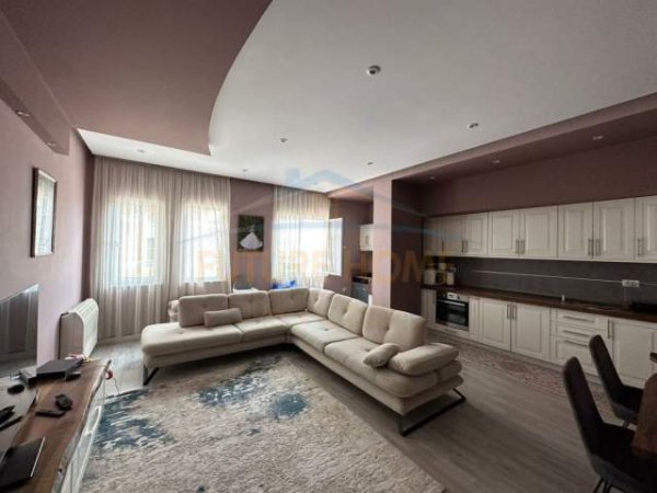Tirane, shitet apartament Kati 2, 109 m² 115.000 Euro (Unaza e Re)