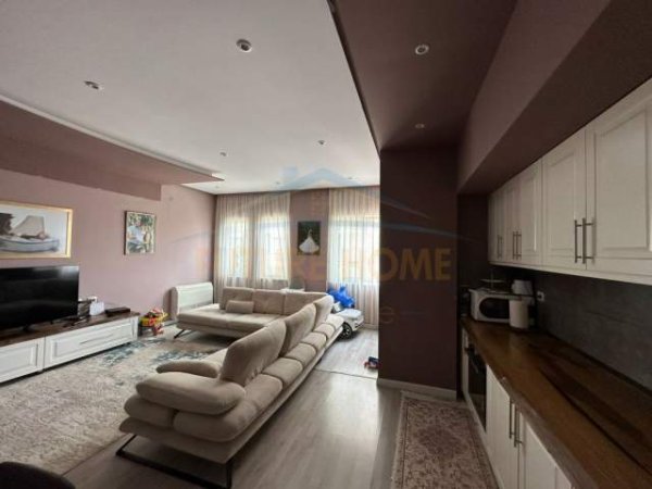 Tirane, shitet apartament Kati 2, 109 m² 115.000 Euro (Unaza e Re)