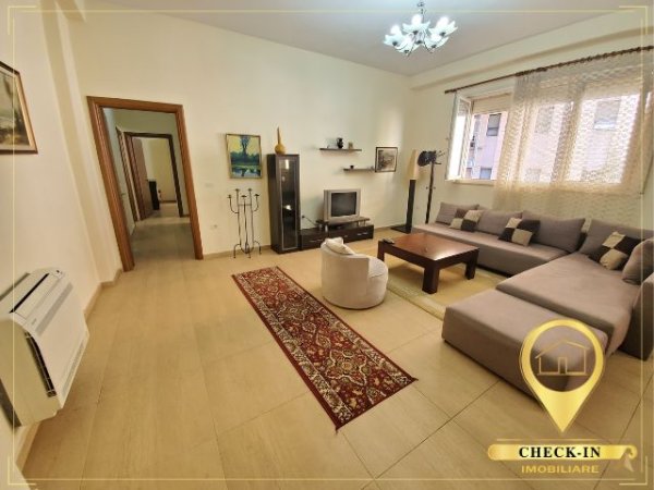 Tirane, jepet me qera apartament 2+1+A+BLK Kati 2, 109 m² 700 Euro (Pas 15 Kateshit)