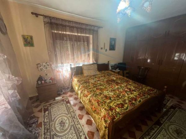 Korce, shitet Vile Kati 2, 160 m² 71.000 Euro (Lagjia 4, Korçë)