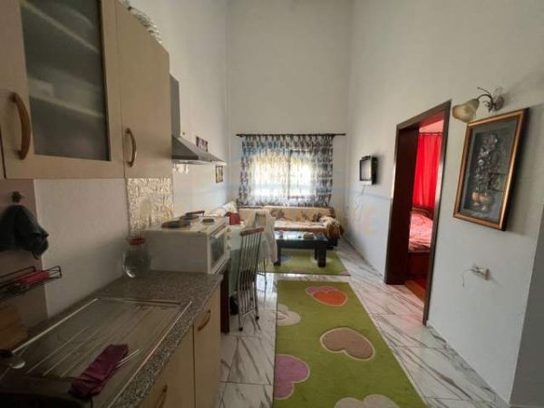 Korce, shitet apartament 1+1+BLK Kati 8, 52 m² 33.000 Euro (Lagjia 18, Korçë)