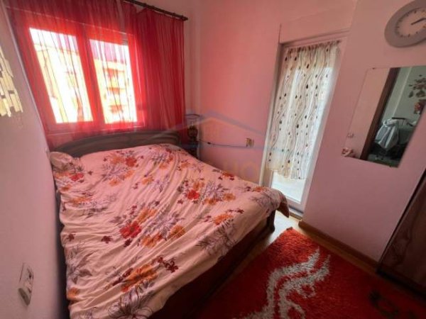 Korce, shitet apartament 1+1+BLK Kati 8, 52 m² 33.000 Euro (Lagjia 18, Korçë)