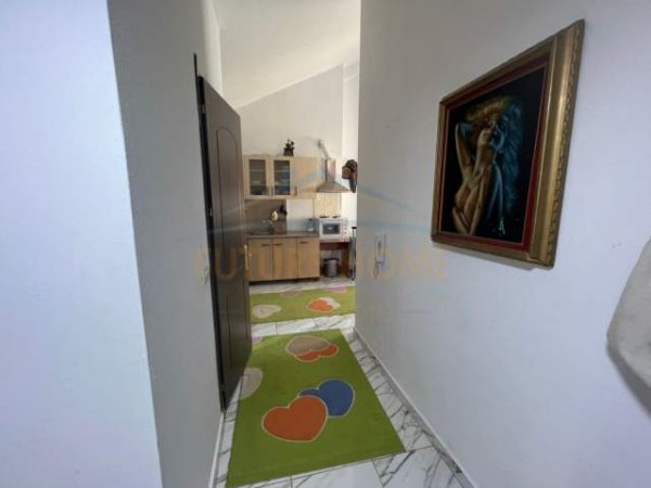 Korce, shitet apartament 1+1+BLK Kati 8, 52 m² 33.000 Euro (Lagjia 18, Korçë)