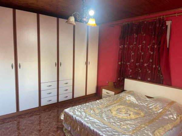 Tirane, jepet me qera apartament 1+1 Kati 3, 90 m² 320 Euro (UET)