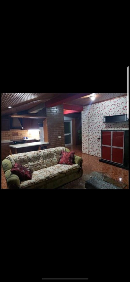 Tirane, jepet me qera apartament 1+1 Kati 3, 90 m² 320 Euro (UET)