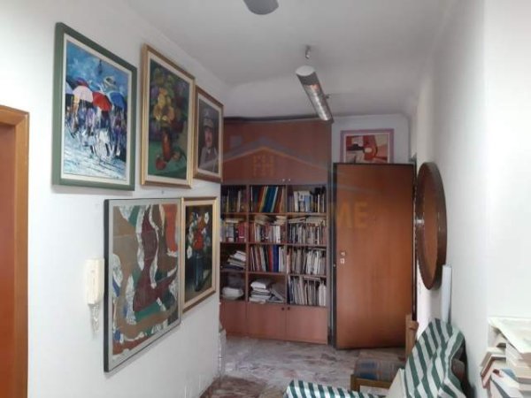 Tirane, jepet me qera apartament Kati 4, 70 m² 750 Euro (Stacioni Trenit)