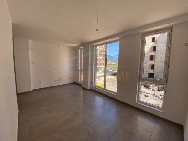 Tirane, jepet me qera apartament Kati 1, 70 m² 400 Euro (Rr. Jordan Misja, Tirane)