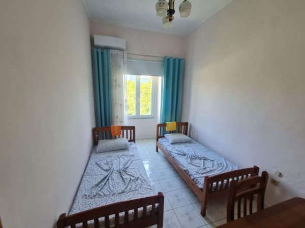 Tirane, jepet me qera apartament 2+1 Kati 4, 120 m² 600 Euro (rruga Deshmoret e 4 Shkurtit)