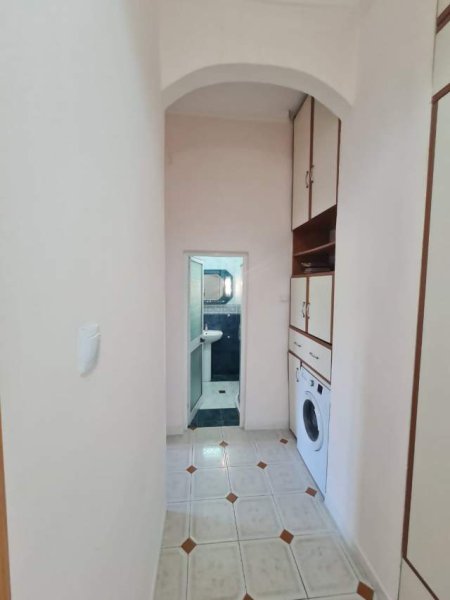 Tirane, jepet me qera apartament 2+1 Kati 4, 120 m² 600 Euro (rruga Deshmoret e 4 Shkurtit)