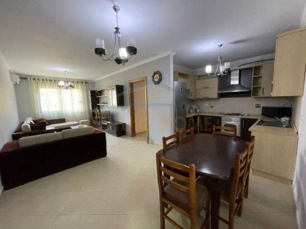 Tirane, jepet me qera apartament Kati 1, 119 m² 500 Euro ("Rruga 5 Maj")