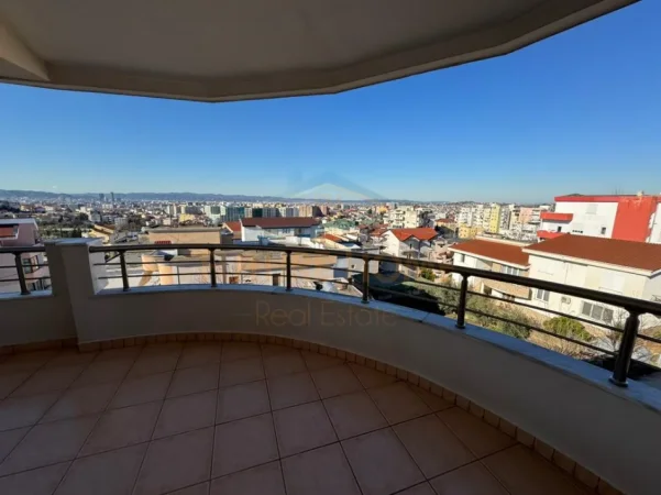 Tirane, jepet me qera Vile 3 Katshe Kati 3, 200 m² 600 € (Rruga Dalip Topi,Fresk)